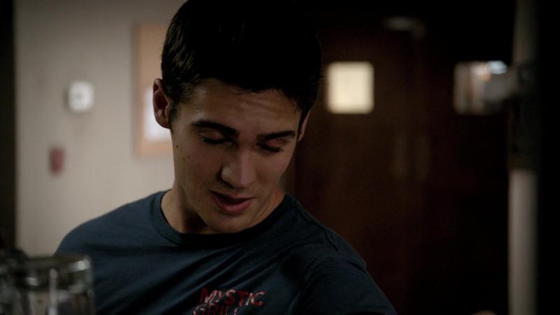 Дневники вампира - 3 сезон - 1 серия